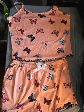 Womans' Peach Butterfly Pajama Set - Tank Top & Shorts